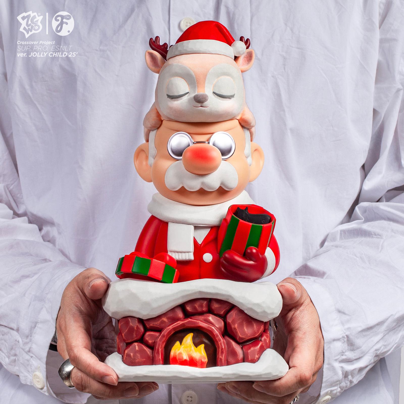 Nobletime 愚者樂園：SUP. PRO. ESNTL // 聖誕小殺手25｜搪膠模型（高31釐米）